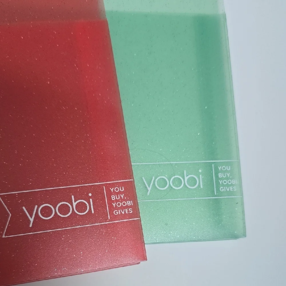 Yoobi Vibrant Red and Green Folders